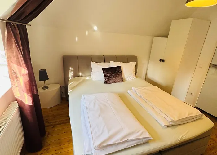 Hotel Restaurant Laternchen 2*